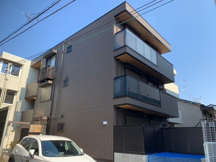 FLAIR・総持寺の物件外観写真