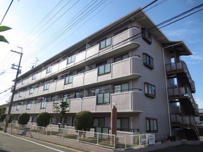 ルモン高安の物件外観写真