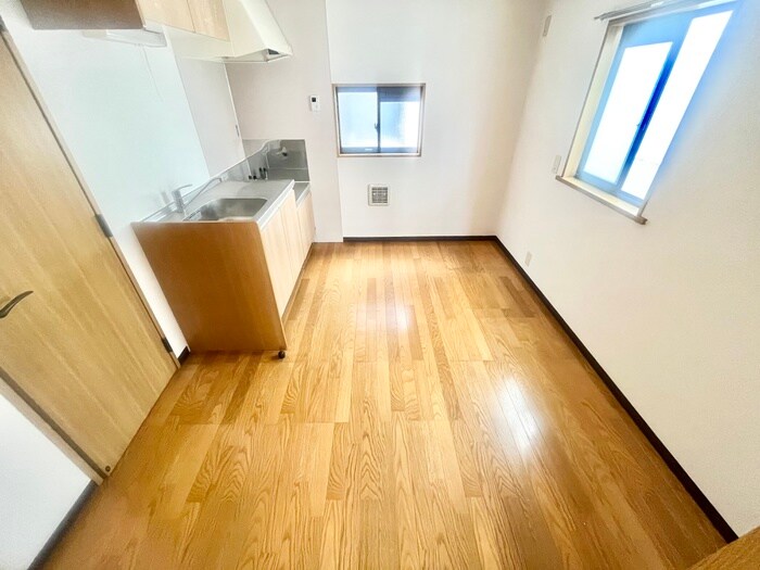 清流ハイツの物件内観写真