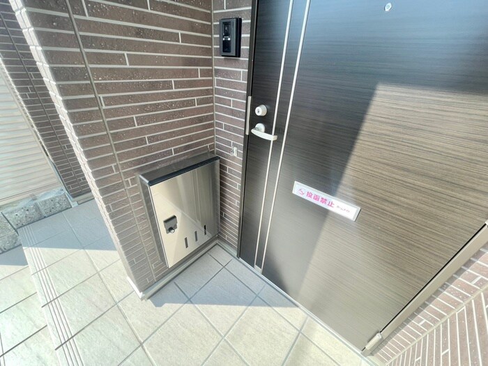 ルトゥール野村の物件外観写真