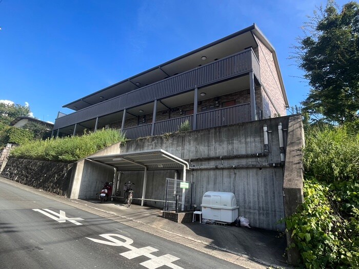 ラクロス桃山御陵の物件外観写真