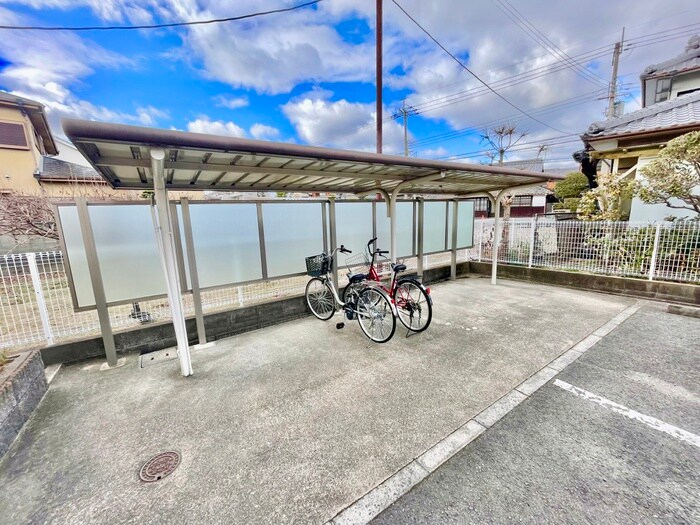 ルミエ－ル安満の物件外観写真