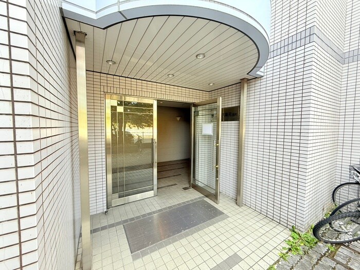 六龍苑岡町の物件外観写真