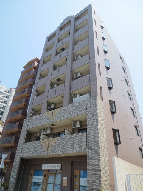 エスト堀川の物件外観写真