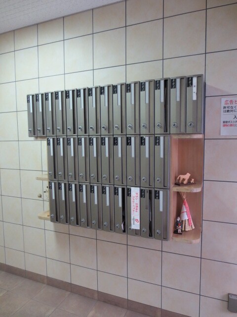 エスト堀川の物件外観写真