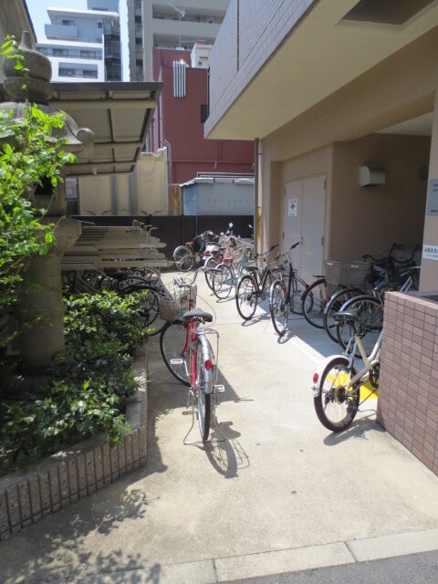 エスト堀川の物件外観写真