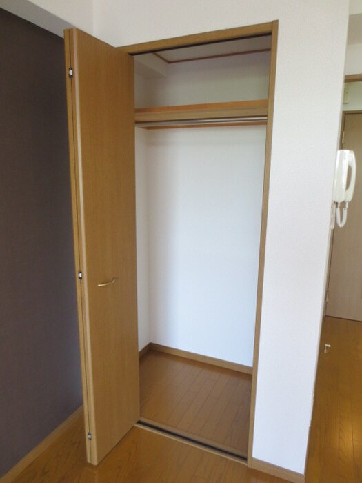 エスト堀川の物件内観写真