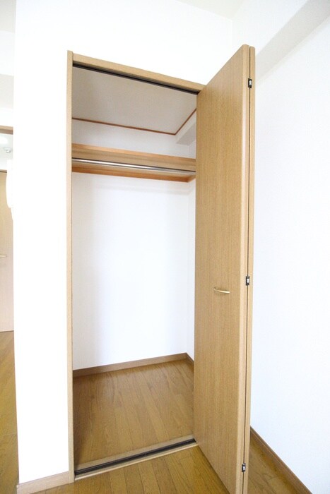 エスト堀川の物件内観写真