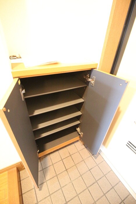 エスト堀川の物件内観写真