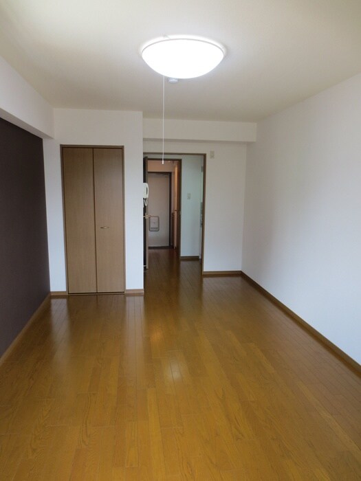 エスト堀川の物件内観写真