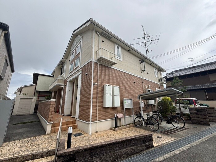 グランペールの物件外観写真