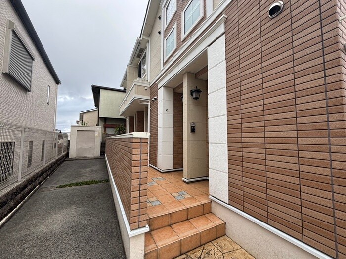 グランペールの物件外観写真