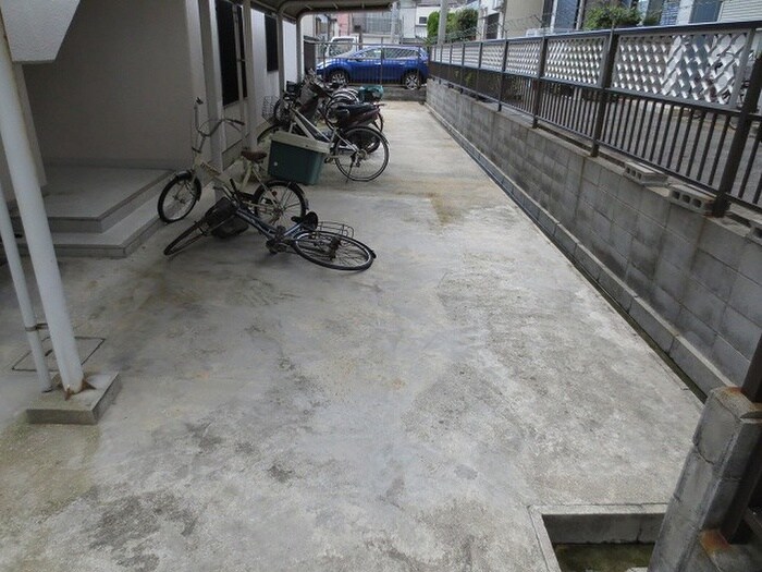 メゾン下沢の物件外観写真