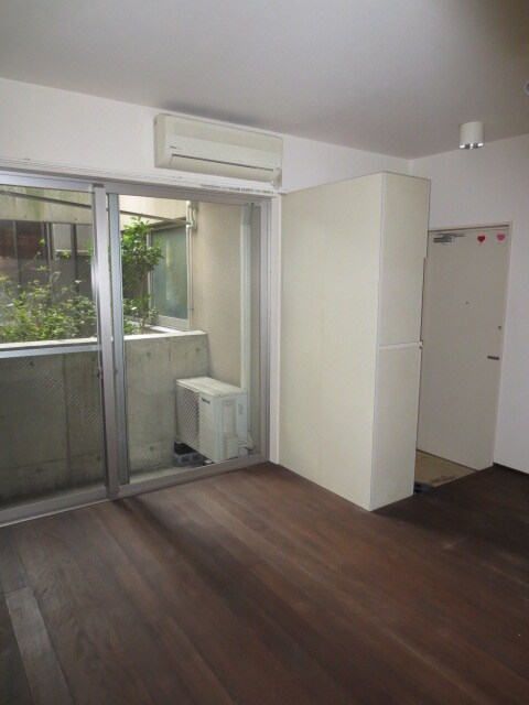 ＰＡＲＫ　ＳＩＤＥ　ＭＩＢＵの物件内観写真