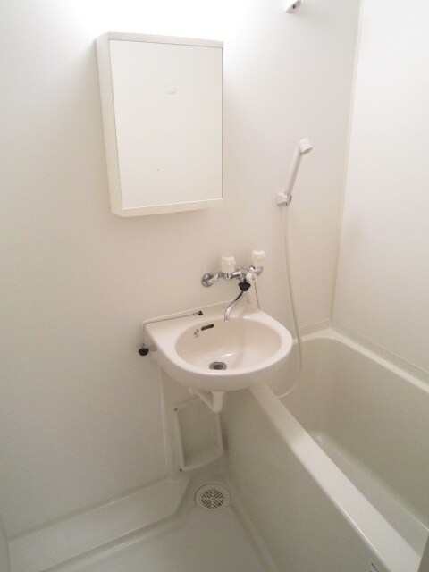 ＰＡＲＫ　ＳＩＤＥ　ＭＩＢＵの物件内観写真