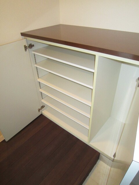 ＰＡＲＫ　ＳＩＤＥ　ＭＩＢＵの物件内観写真