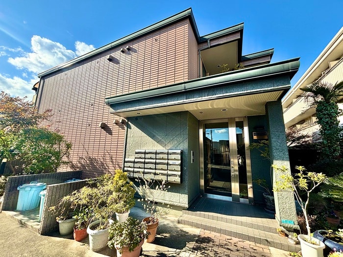 メゾンプルミエ－ルの物件外観写真