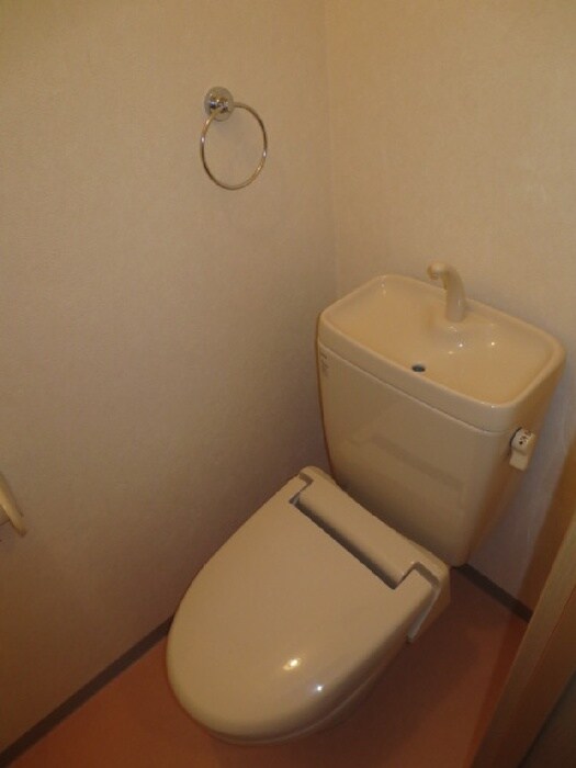 プルメリアコ－トの物件内観写真