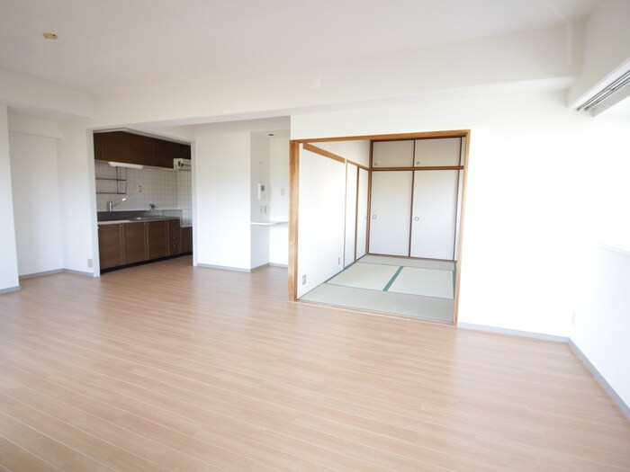 ジュエルコート甲子園口の物件内観写真