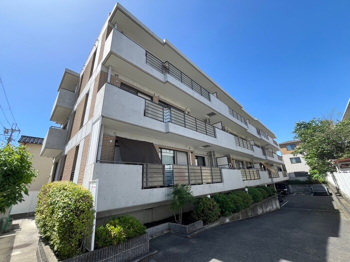 鳳SWINGの物件外観写真