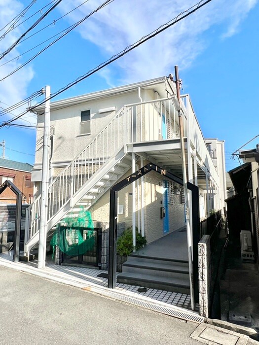 イーストインの物件外観写真