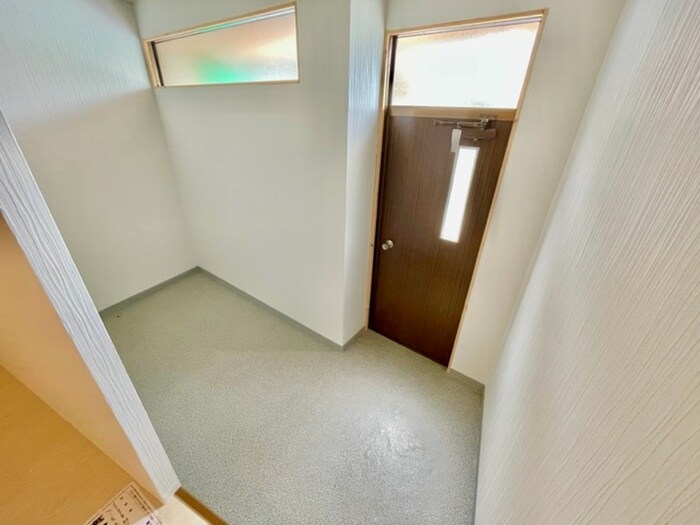 寝屋川市寿町貸家の物件内観写真