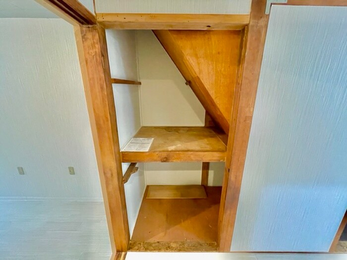 寝屋川市寿町貸家の物件内観写真