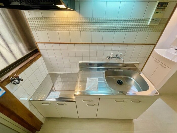 寝屋川市寿町貸家の物件内観写真