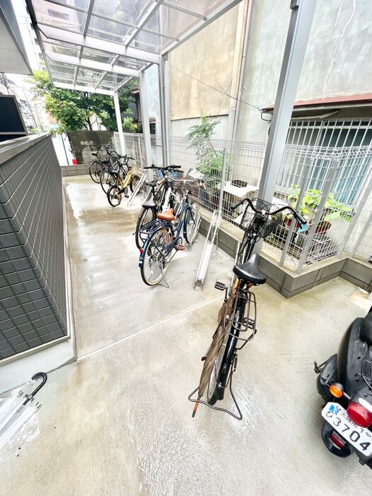 L-BASE本町の物件外観写真