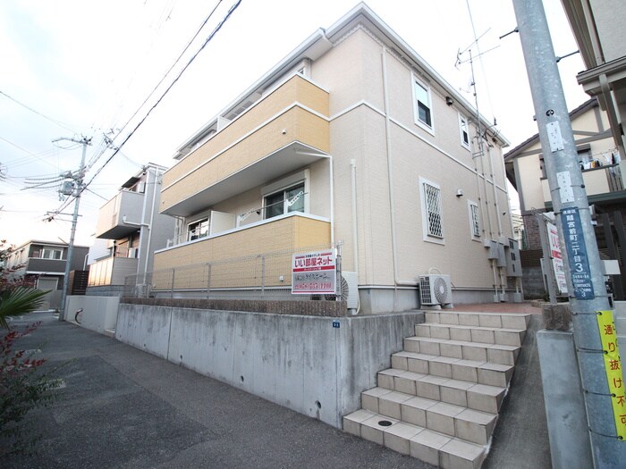 サニー離宮前の物件外観写真