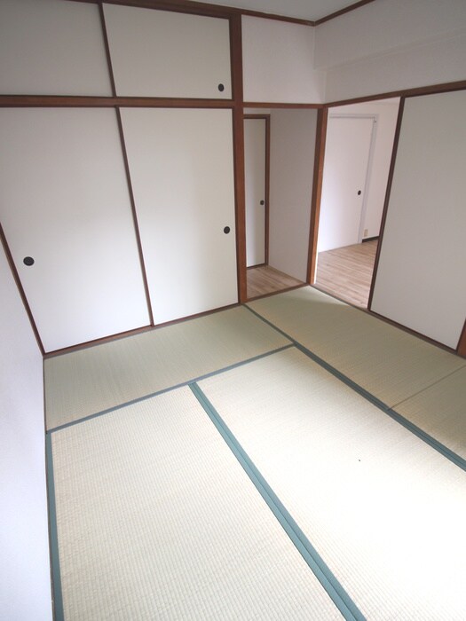 マンションハーモニー石原の物件内観写真