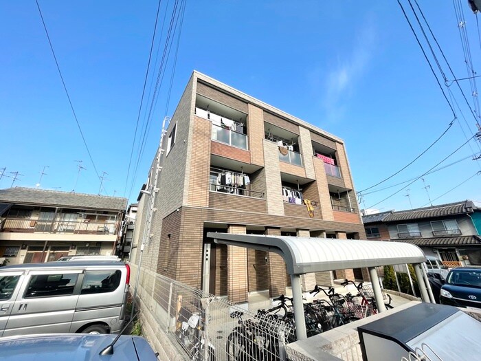 グランツ　サータァの物件外観写真