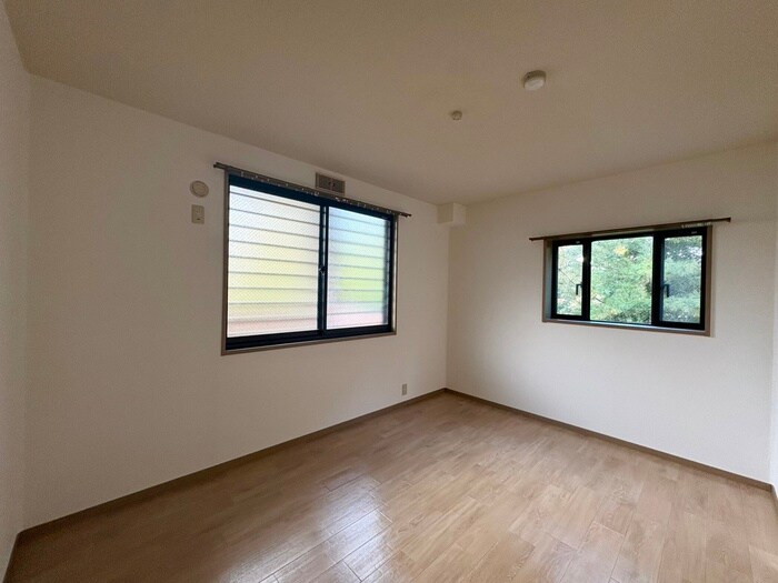 ウィンディ－ヒルズ宝塚の物件内観写真