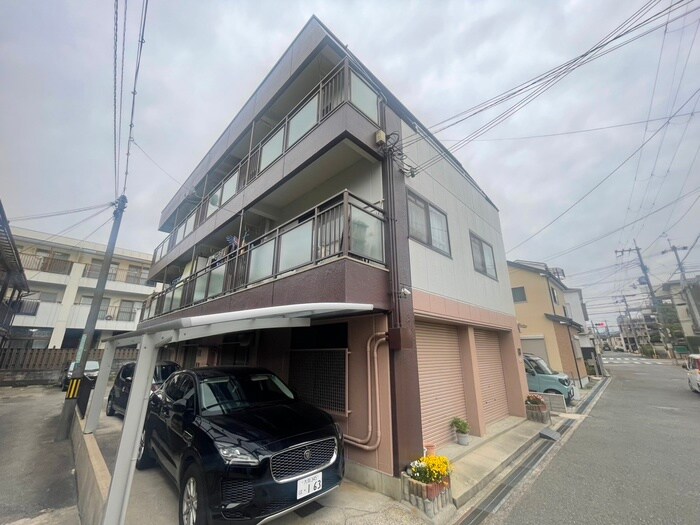 ハイツ中川の物件外観写真