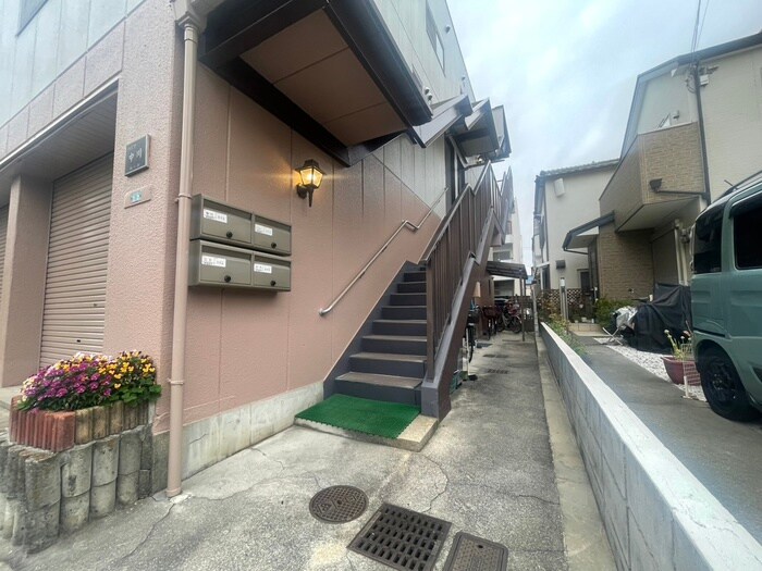 ハイツ中川の物件外観写真