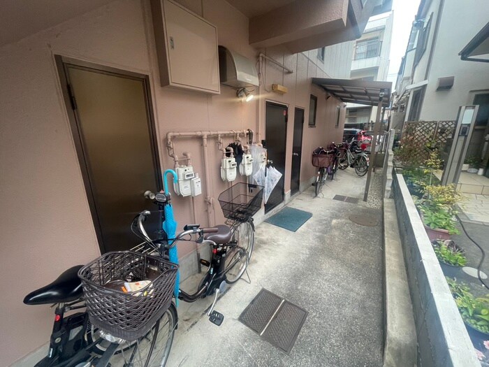 ハイツ中川の物件外観写真