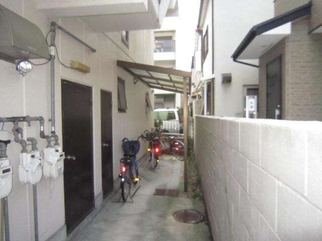 ハイツ中川の物件外観写真