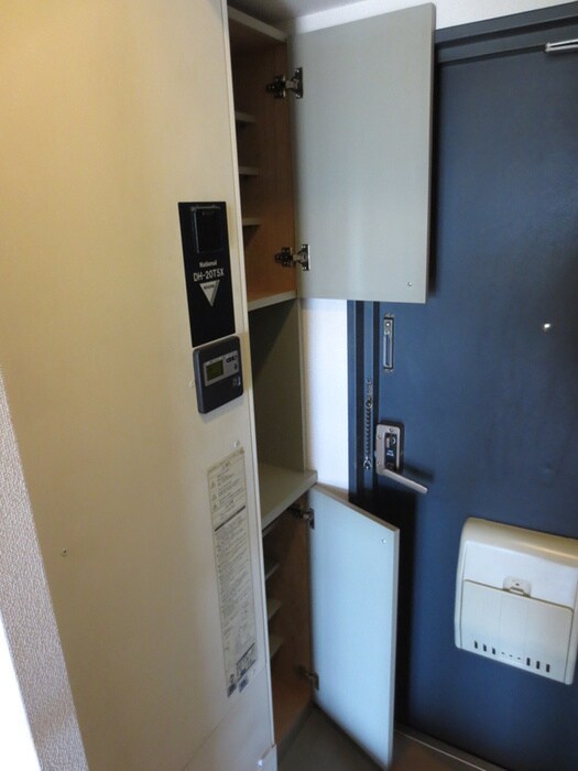 ﾄﾞﾛﾒﾝｽ ｶｾ 三番館の物件内観写真