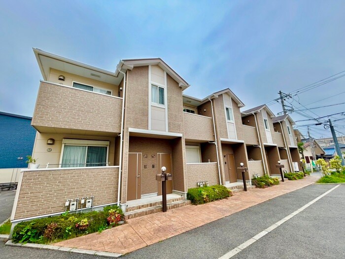 ティラミス河原の物件外観写真