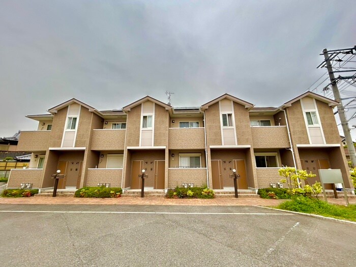 ティラミス河原の物件外観写真