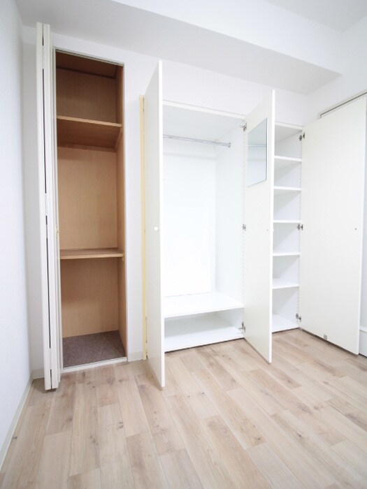 朝日ﾌﾟﾗｻﾞｳｨﾝﾃﾞｨｰｺｰﾄ枚岡(1006)の物件内観写真