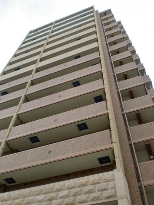 ﾌﾟﾚｻﾝｽ阿波座ｽﾃｰｼｮﾝﾌﾛﾝﾄ(1202)の物件外観写真