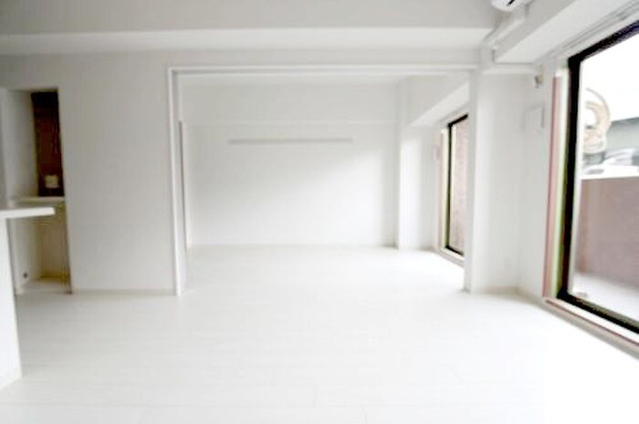 ﾌﾟﾚｻﾝｽ阿波座ｽﾃｰｼｮﾝﾌﾛﾝﾄ(1202)の物件内観写真