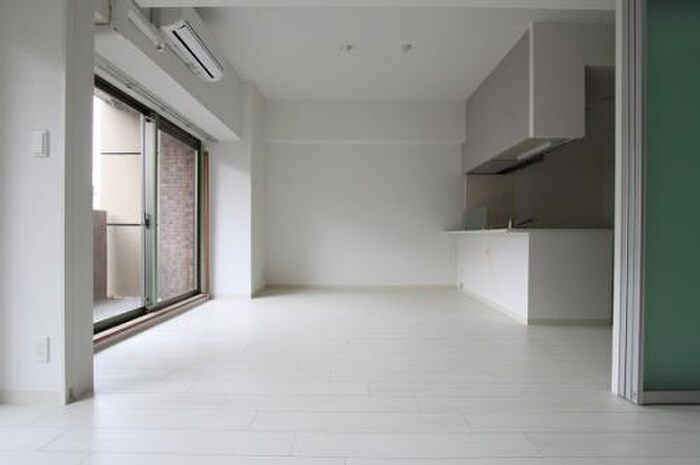 ﾌﾟﾚｻﾝｽ阿波座ｽﾃｰｼｮﾝﾌﾛﾝﾄ(1202)の物件内観写真