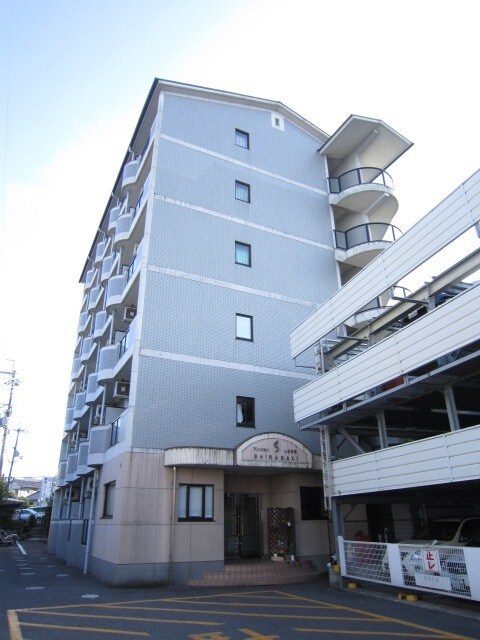 マンション白崎の物件外観写真