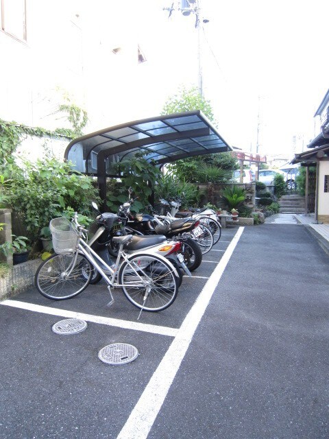 マンション白崎の物件外観写真