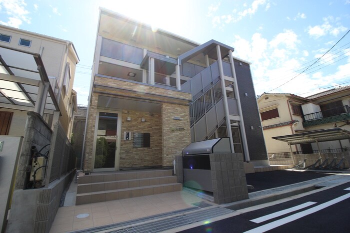 シャルマン昭和町の物件外観写真