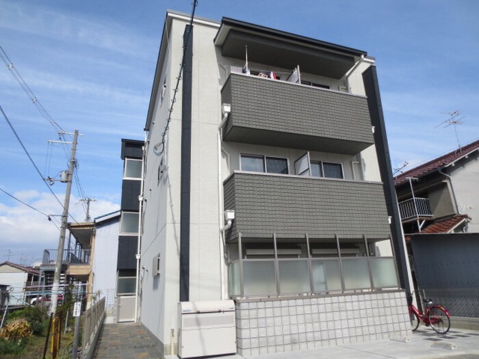 エヌエムトラントシスの物件外観写真