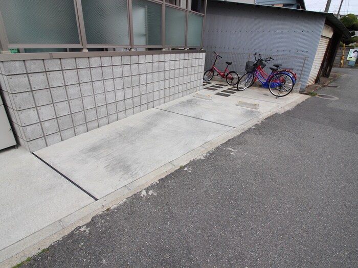 エヌエムトラントシスの物件外観写真