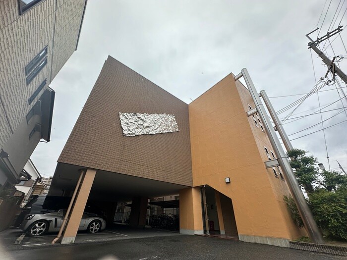 ピア・ウィングの物件外観写真